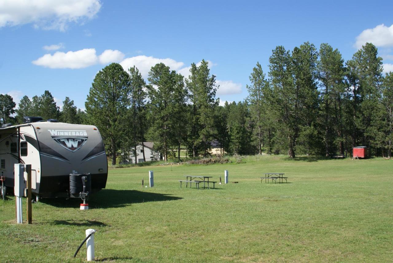 Eagle'S Landing Lodge Custer Exteriör bild