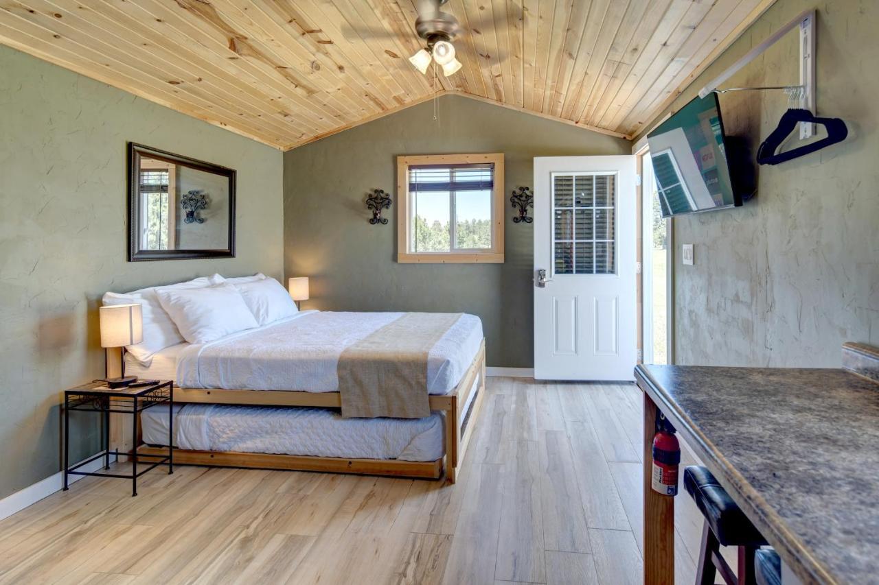 Eagle'S Landing Lodge Custer Exteriör bild