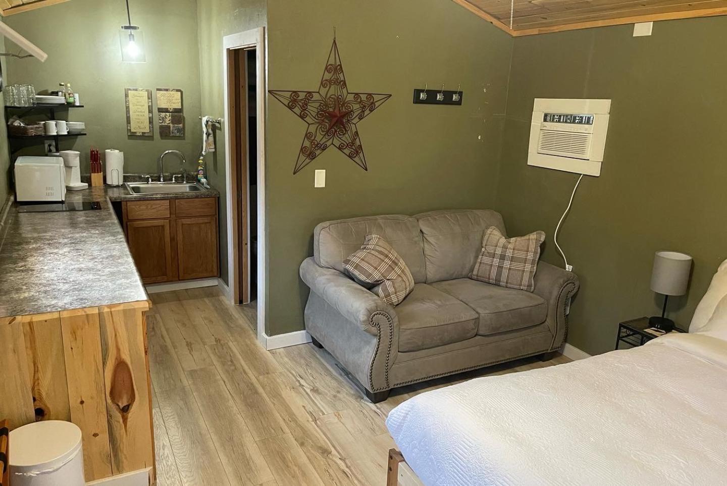 Eagle'S Landing Lodge Custer Exteriör bild